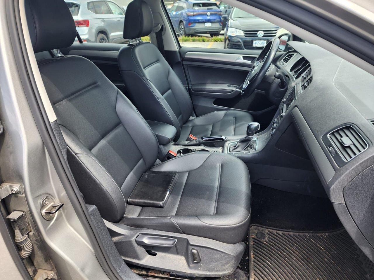 2016 Volkswagen Golf Sportwagon 1.8 TSI COMFORTLINE 6-SPEED AUTOMATIC Just Arrived!