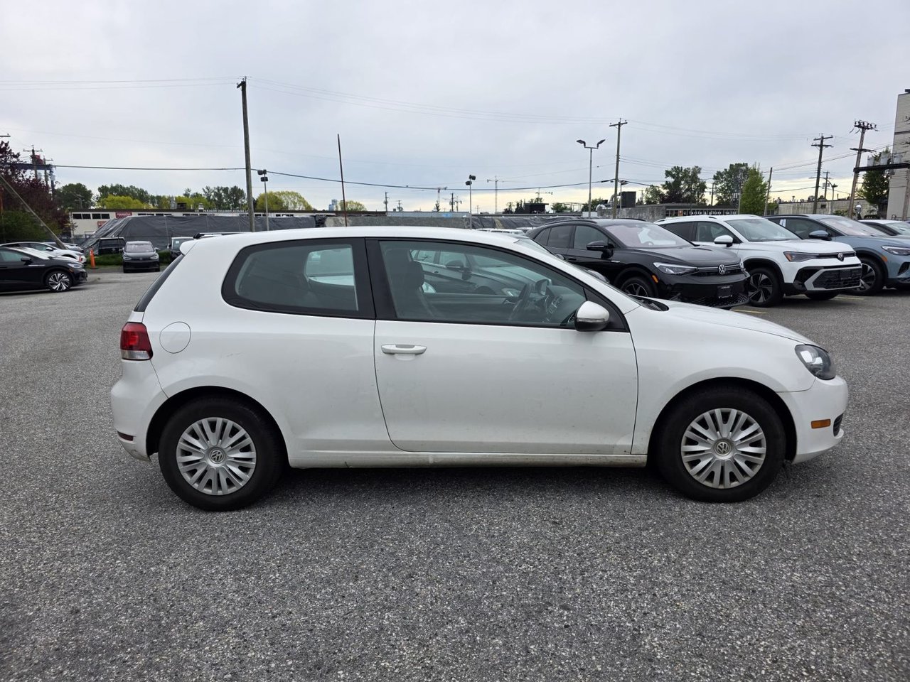 2013 Volkswagen Golf Trendline 3-Door Automatic Just Arrived! Low Km, Cold Weather Package