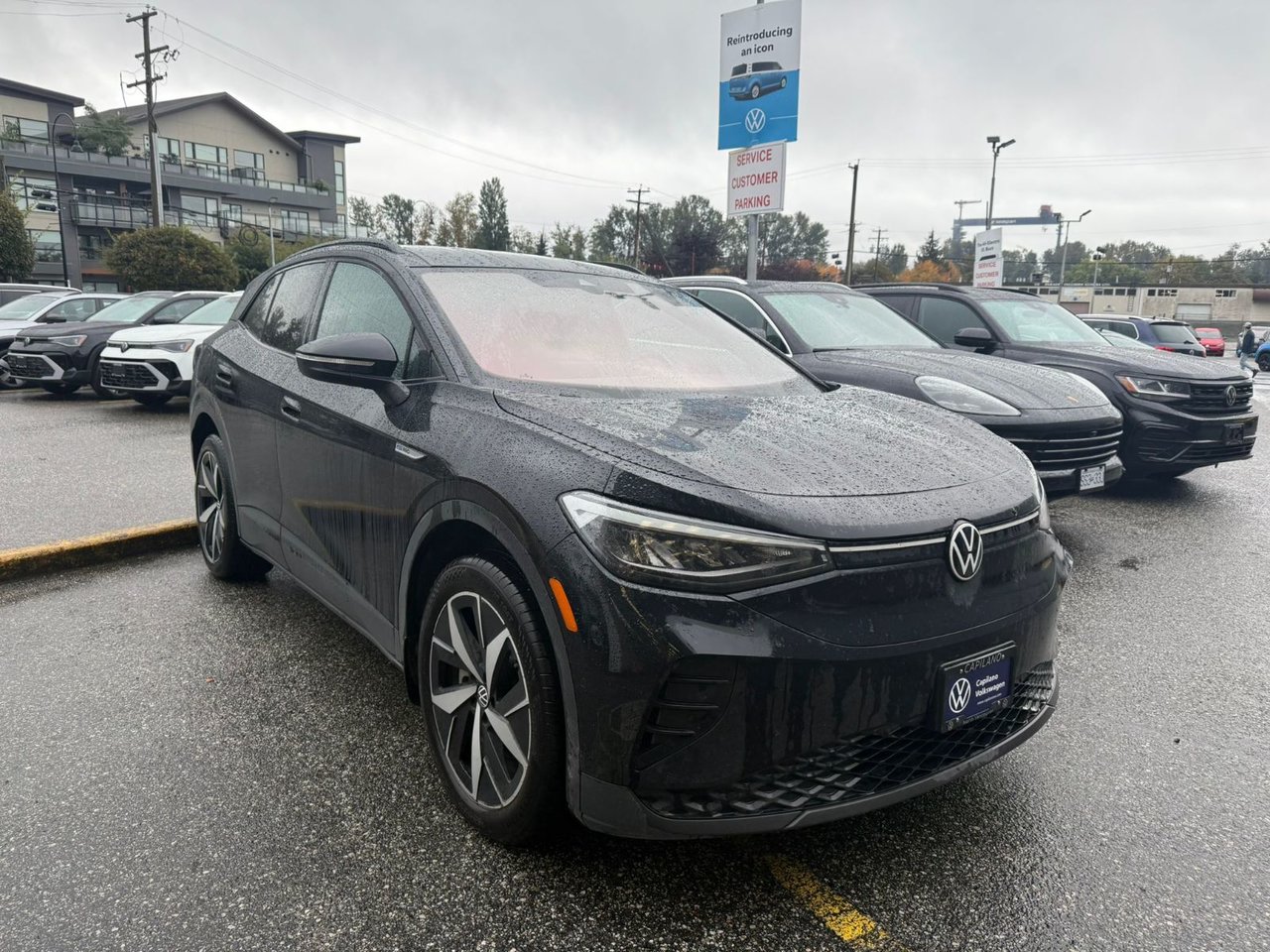 2024 Volkswagen ID.4 Pro AWD | Heat Pump & Panoramic Sunroof Just Arrived! Local, One Owner, No Accidents