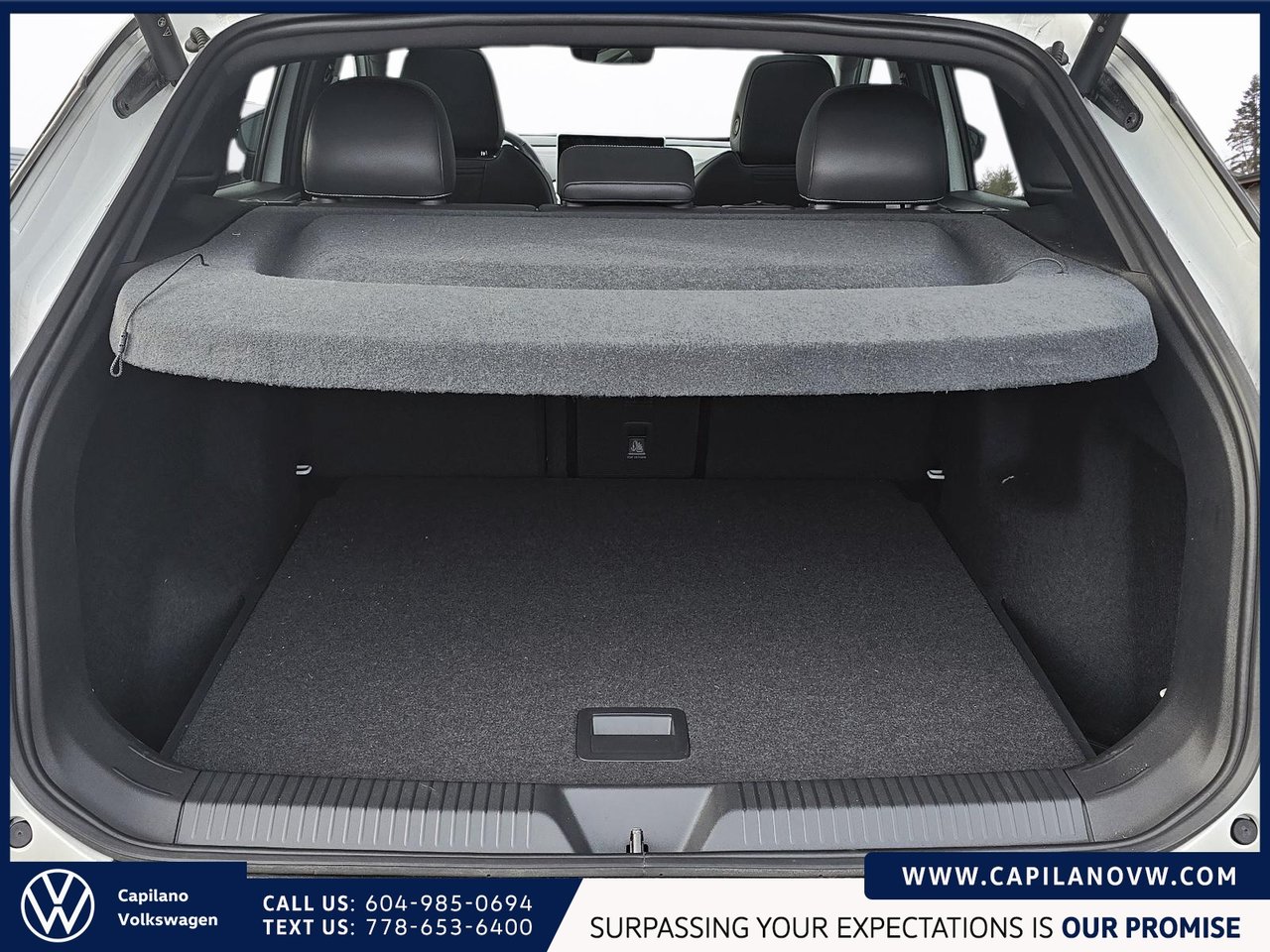 2025 Volkswagen ID.4 Pro S AWD | Heat Pump & Panoramic Sunroof Just Arrived! Local Vehicle, One Owner, No Accidents