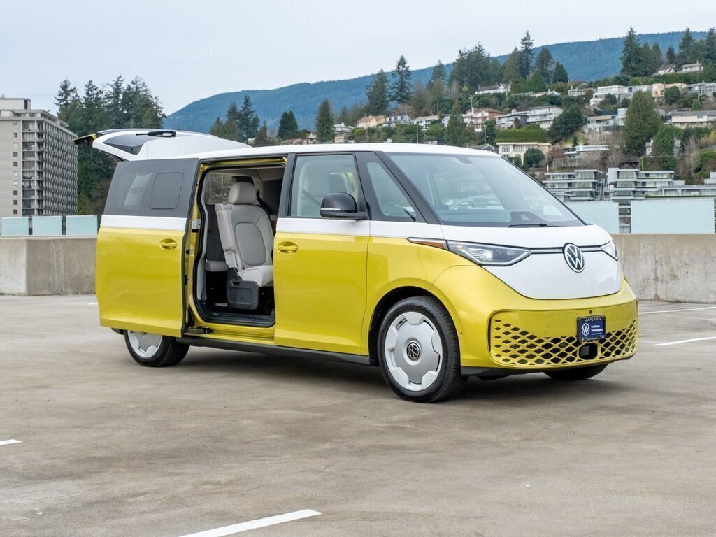 2025 Volkswagen ID. Buzz 1st Edition 4MOTION DISPLAY VEHICLE