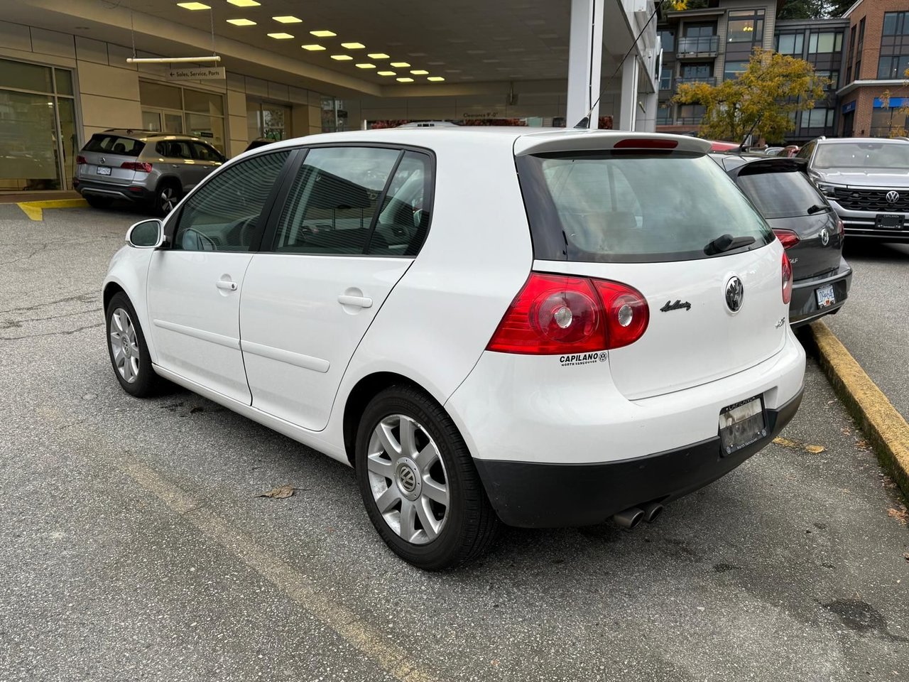 2008 Volkswagen Rabbit 2.5L Automatic 5-Door Heated Front Seats | Sunroof | Local Vehicle