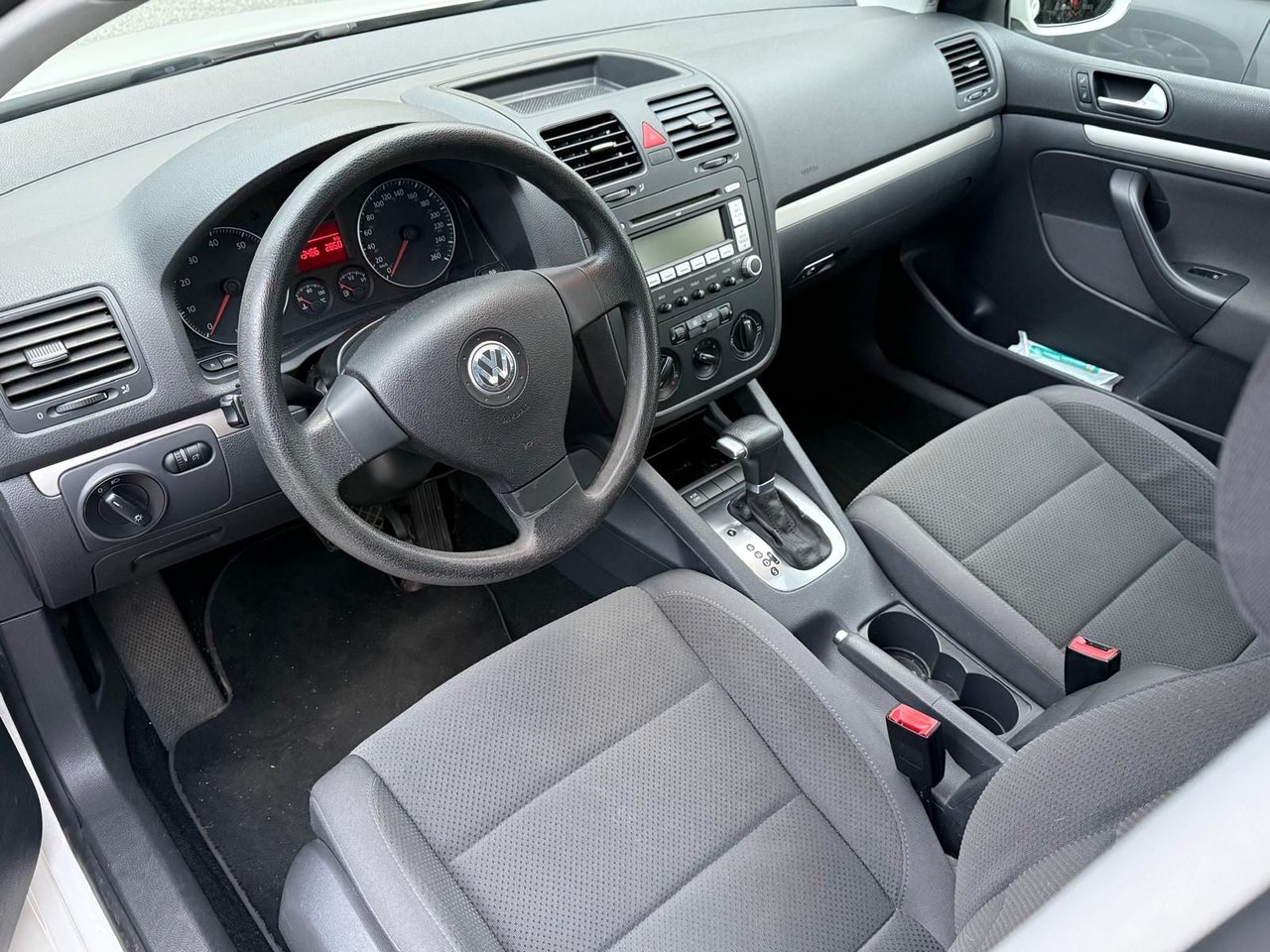 2008 Volkswagen Rabbit 2.5L Automatic 5-Door Heated Front Seats | Sunroof | Local Vehicle