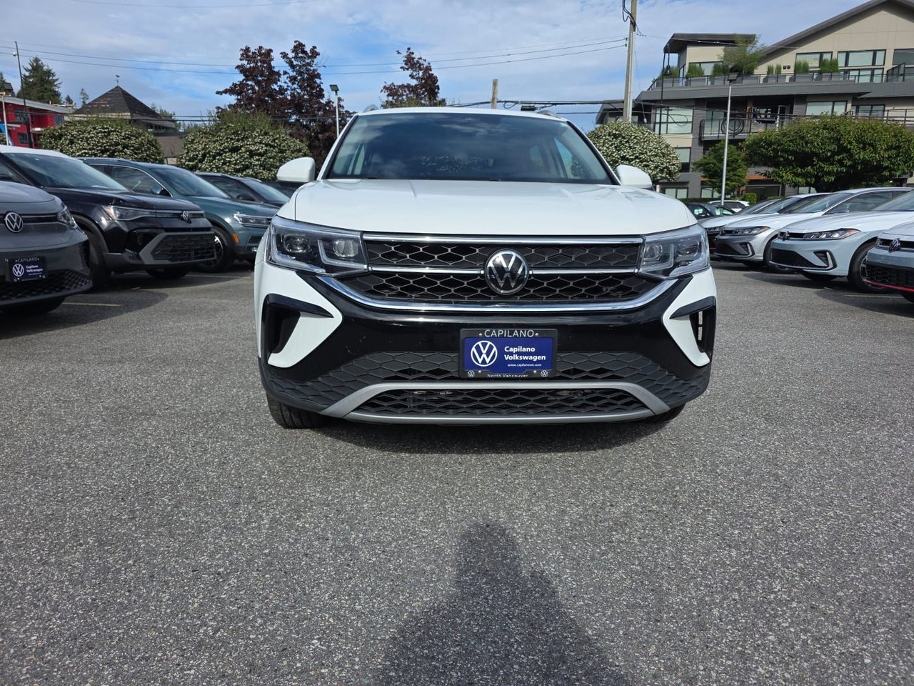 2022 Volkswagen Taos Highline 4MOTION Driver Assistance Package + Alloy Wheels Package