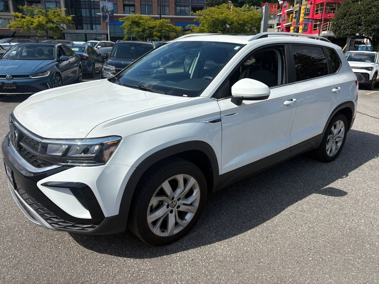 2022 Volkswagen Taos Comfortline 4MOTION Just Arrived! Sunroof & Wheel Package