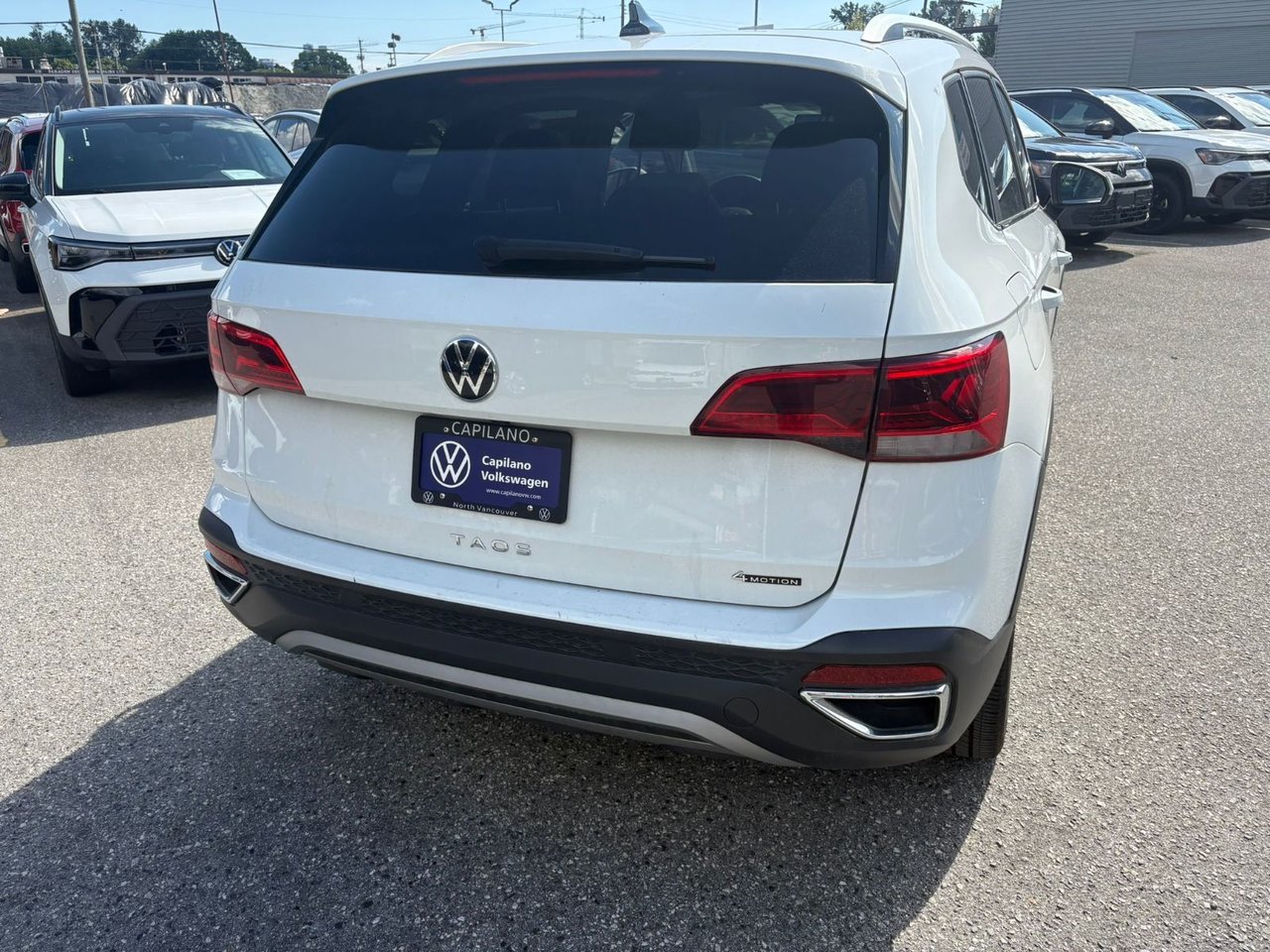 2022 Volkswagen Taos Comfortline 4MOTION Just Arrived! Sunroof & Wheel Package