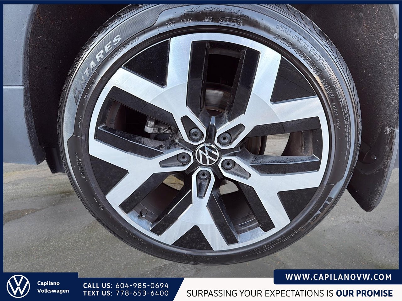 2023 Volkswagen Taos Highline 4MOTION | 19 Wheels Just Arrived! Local, One Owner, No Accidents