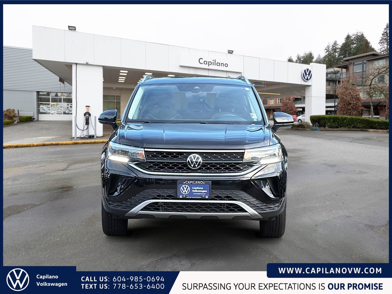 2023 Volkswagen Taos Comfortline 4MOTION | Panoramic Sunroof Local, One Owner, Low KM!