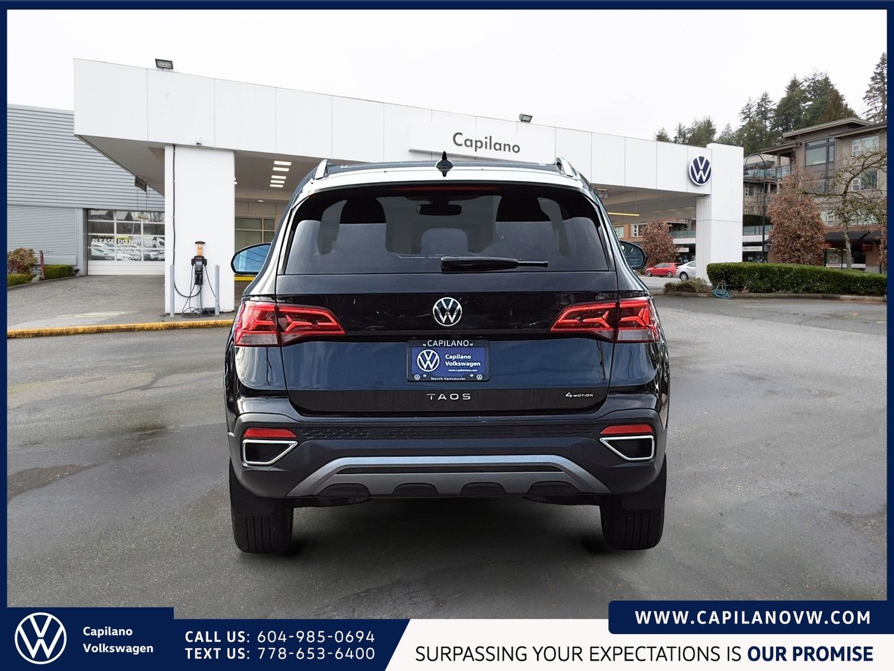 2023 Volkswagen Taos Comfortline 4MOTION | Panoramic Sunroof Local, One Owner, Low KM!