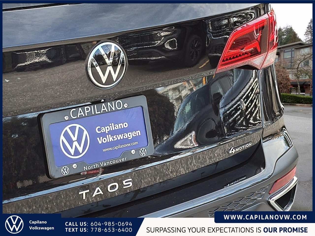2023 Volkswagen Taos Comfortline 4MOTION | Panoramic Sunroof Local, One Owner, Low KM!