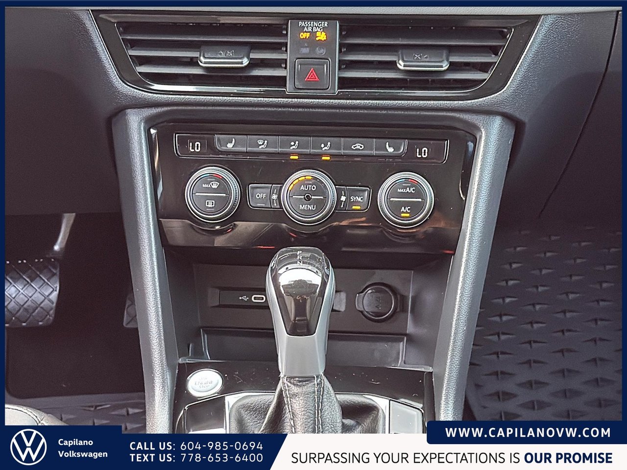 2023 Volkswagen Taos Comfortline 4MOTION | Panoramic Sunroof Local, One Owner, Low KM!