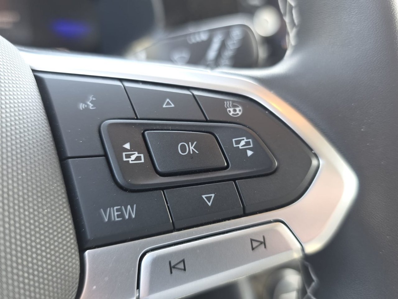 2024 Volkswagen Taos 1.5TSI Comfortline FWD X-Demo Special!