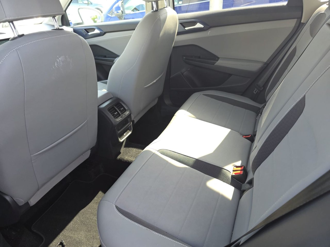 2024 Volkswagen Taos 1.5TSI Comfortline FWD X-Demo Special!