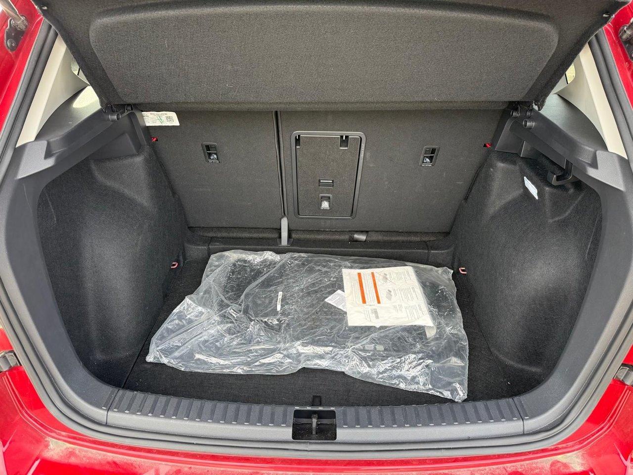 2024 Volkswagen Taos 1.5 TSI Comfortline FWD X-Demo Special!