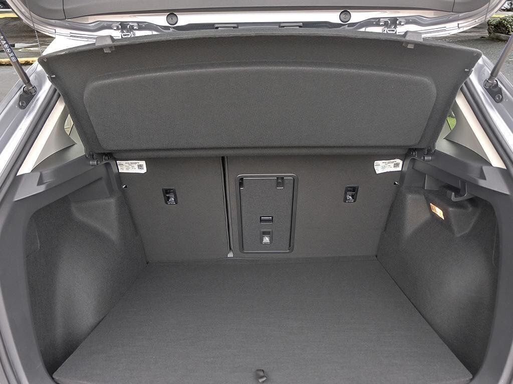 2024 Volkswagen Taos Highline 4MOTION | 19 Alloy Wheels X-Demo Special!