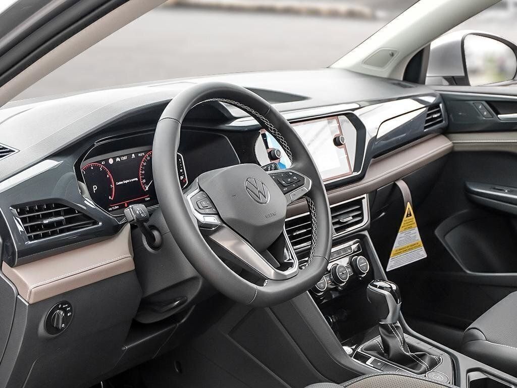2024 Volkswagen Taos Highline 4MOTION | 19 Alloy Wheels X-Demo Special!