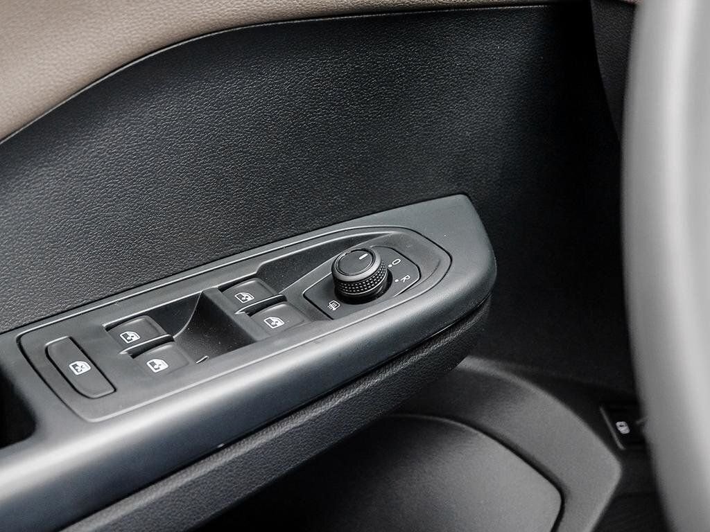 2024 Volkswagen Taos Highline 4MOTION | 19 Alloy Wheels X-Demo Special!