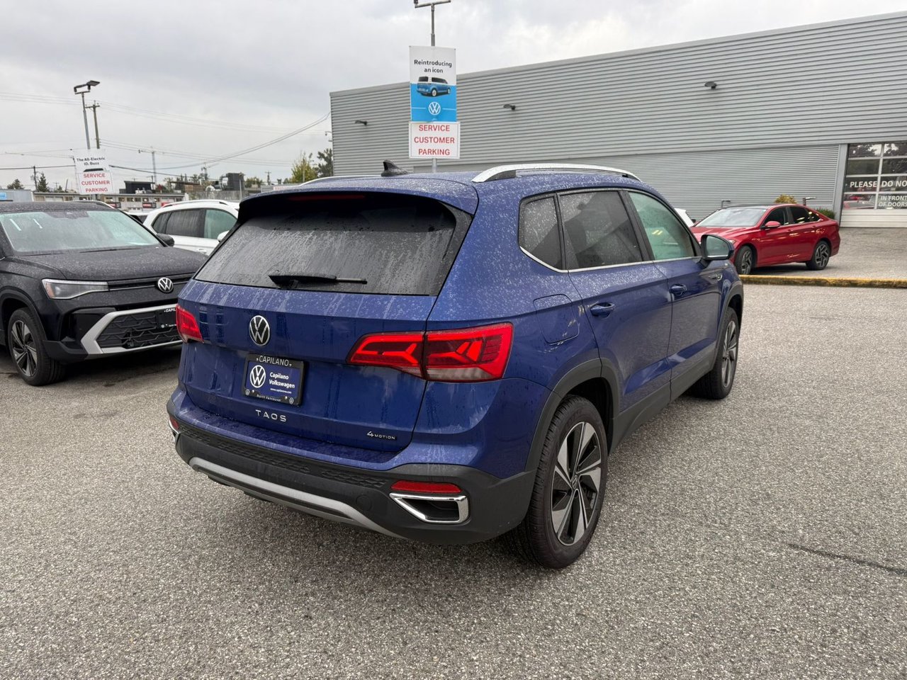 2024 Volkswagen Taos Comfortline 4MOTION | 19 Wheels & Sunroof Package Just Arrived! Local, One Owner, No Accidents