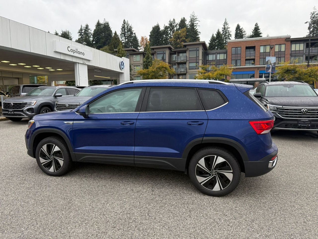 2024 Volkswagen Taos Comfortline 4MOTION | 19 Wheels & Sunroof Package Just Arrived! Local, One Owner, No Accidents