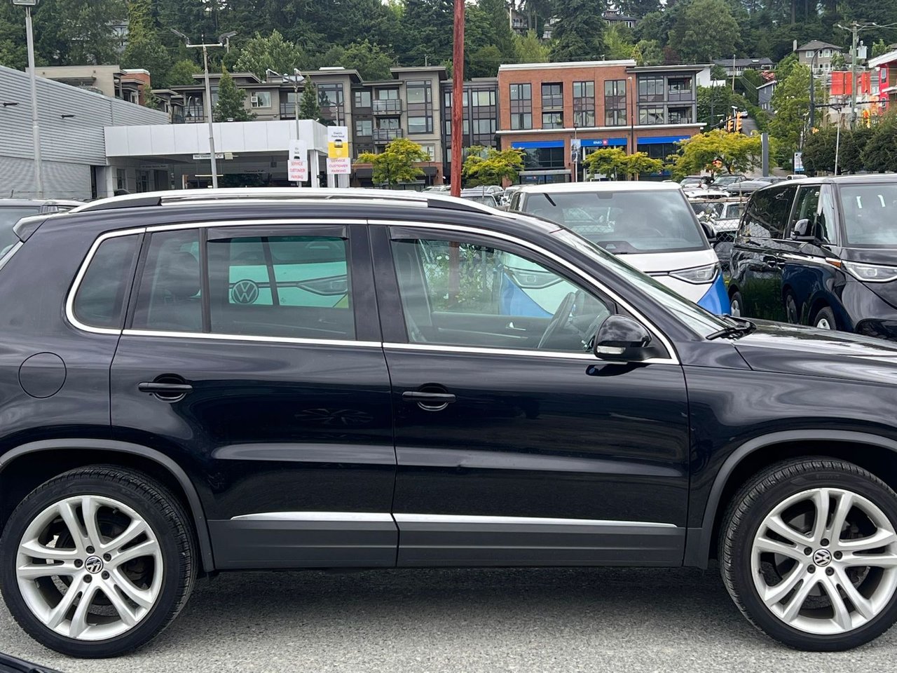 2012 Volkswagen Tiguan Highline Automatic 4MOTION Sport Package | Technology Package