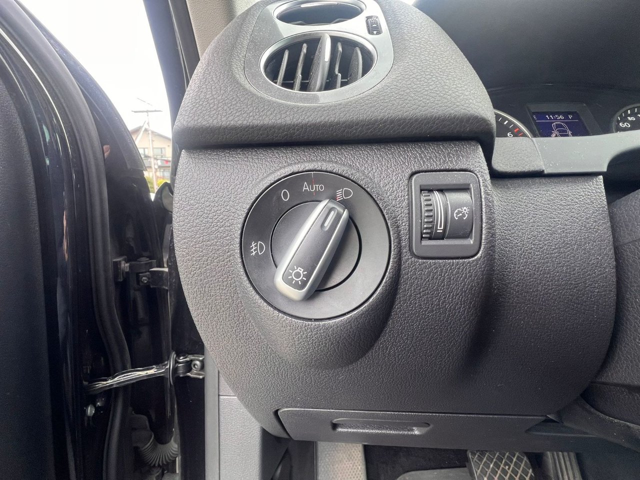2012 Volkswagen Tiguan Highline Automatic 4MOTION Sport Package | Technology Package