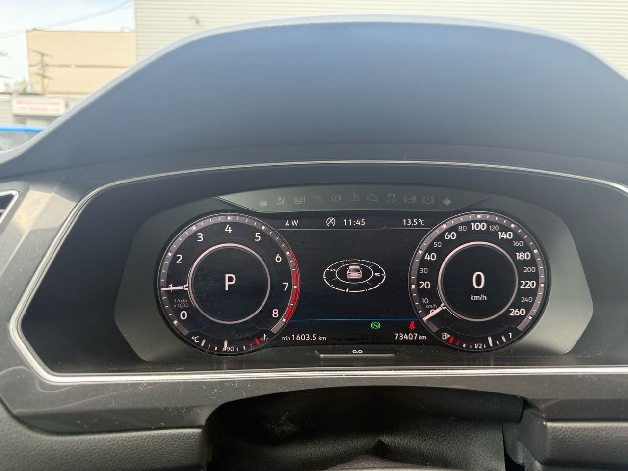 2018 Volkswagen Tiguan Highline 4MOTION 3rd Row Seats + Advanced Driver Assistance Package. Local, Low Km!