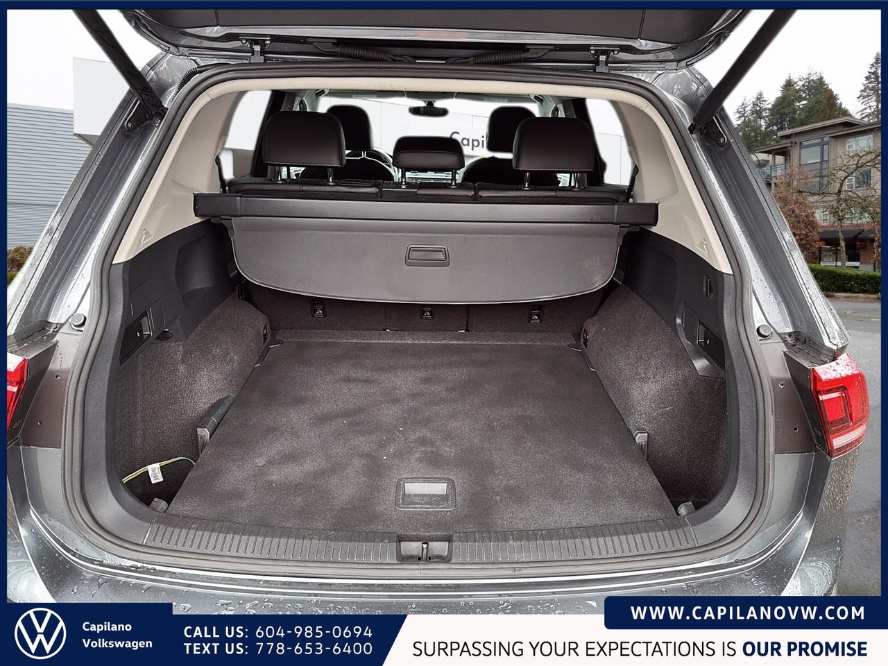 2021 Volkswagen Tiguan COMFORTLINE 4MOTION + Panoramic Sunroof Just Arrived! Local, One Owner, Low KM!,