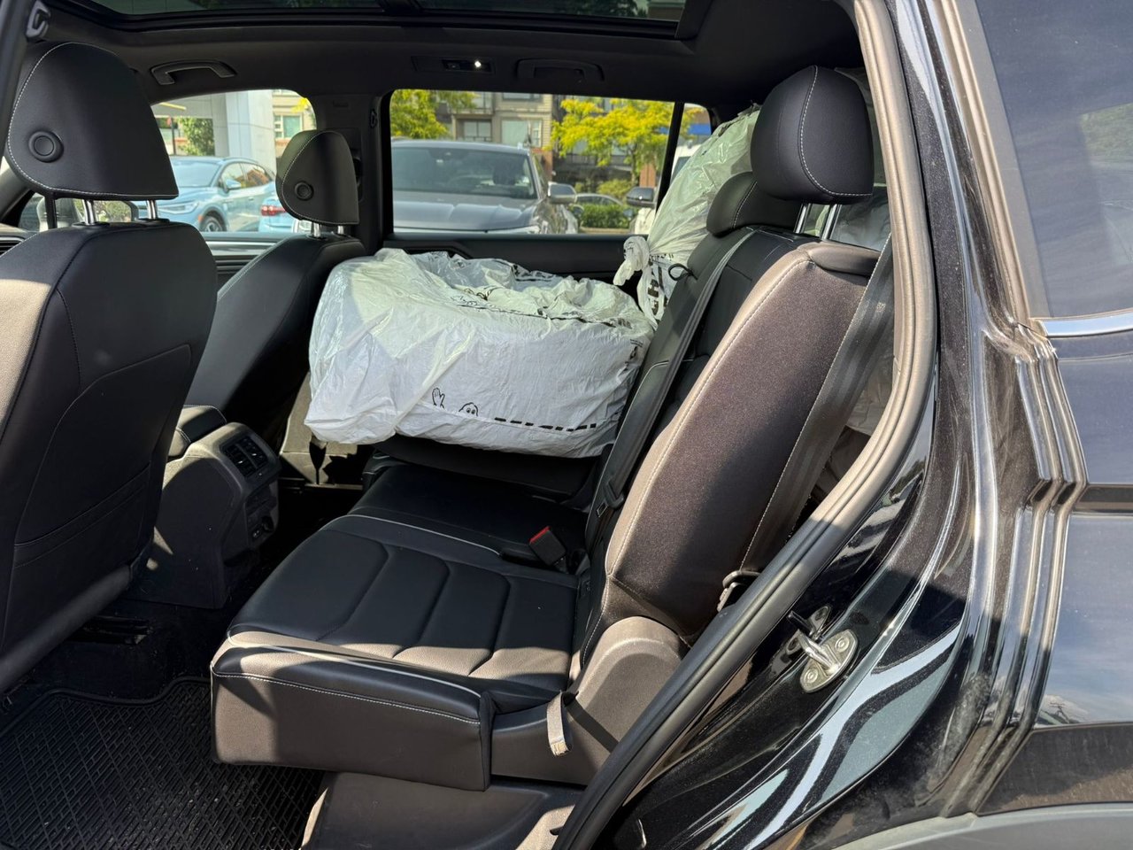 2021 Volkswagen Tiguan Highline R-Line 4MOTION 3rd Row Package | Local, One Owner, No Accidents!