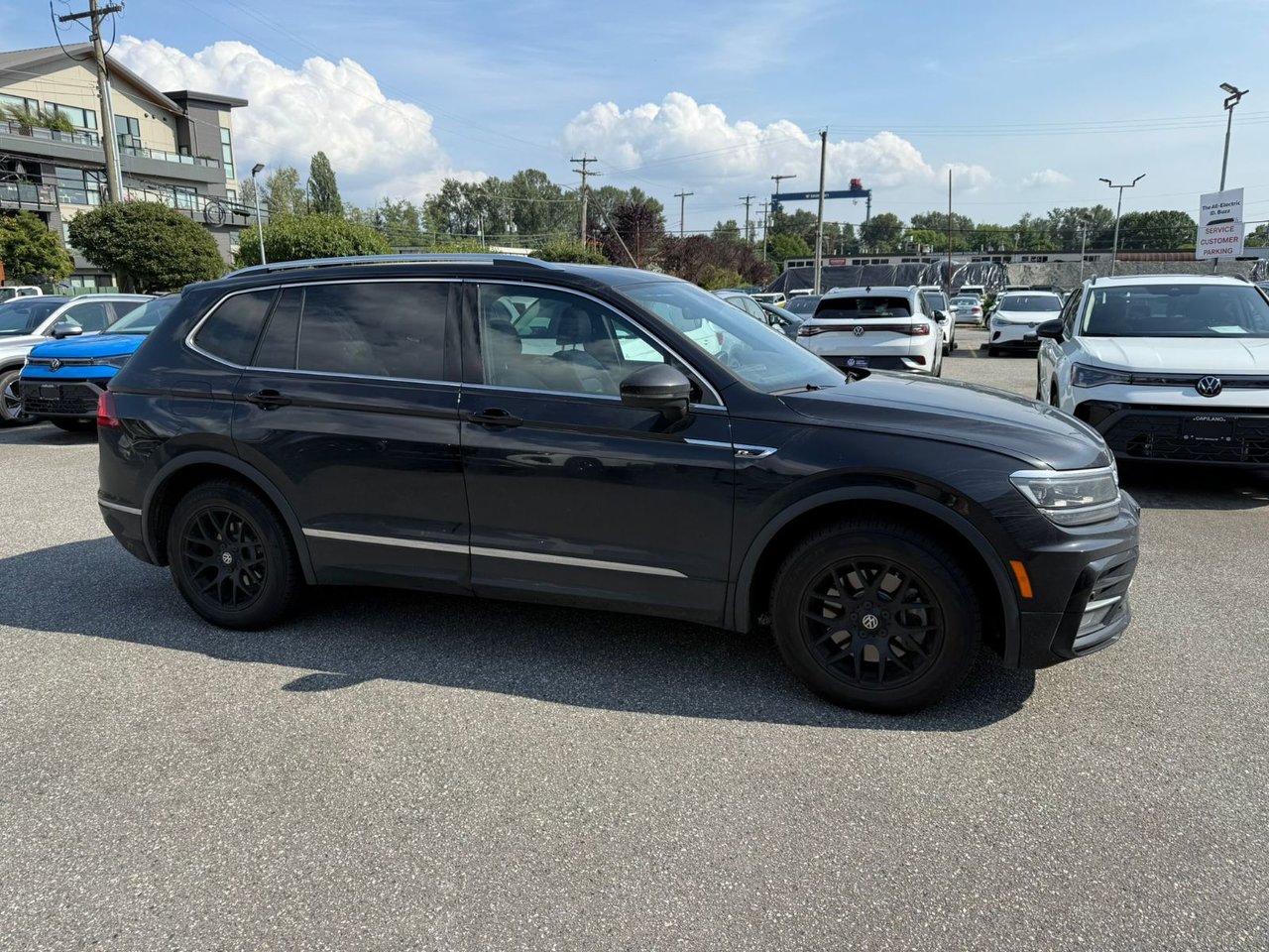 2021 Volkswagen Tiguan Highline R-Line 4MOTION 3rd Row Package | Local, One Owner, No Accidents!
