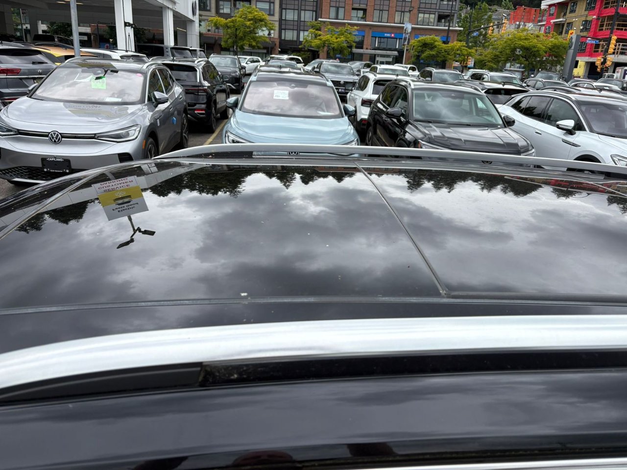 2021 Volkswagen Tiguan Highline R-Line 4MOTION Just Arrived! Local, One Owner, No Accidents, Low KM