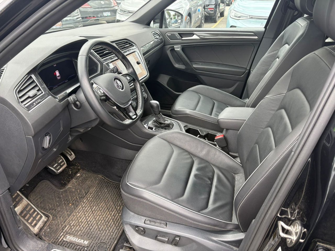 2021 Volkswagen Tiguan Highline R-Line 4MOTION Just Arrived! Local, One Owner, No Accidents, Low KM