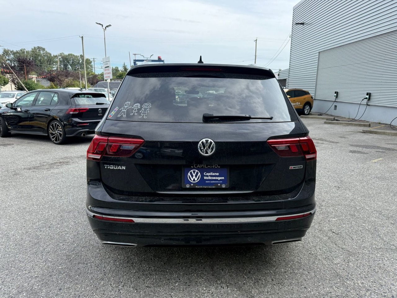2021 Volkswagen Tiguan Highline Just Arrived! Local, One Owner, Well-Equipped