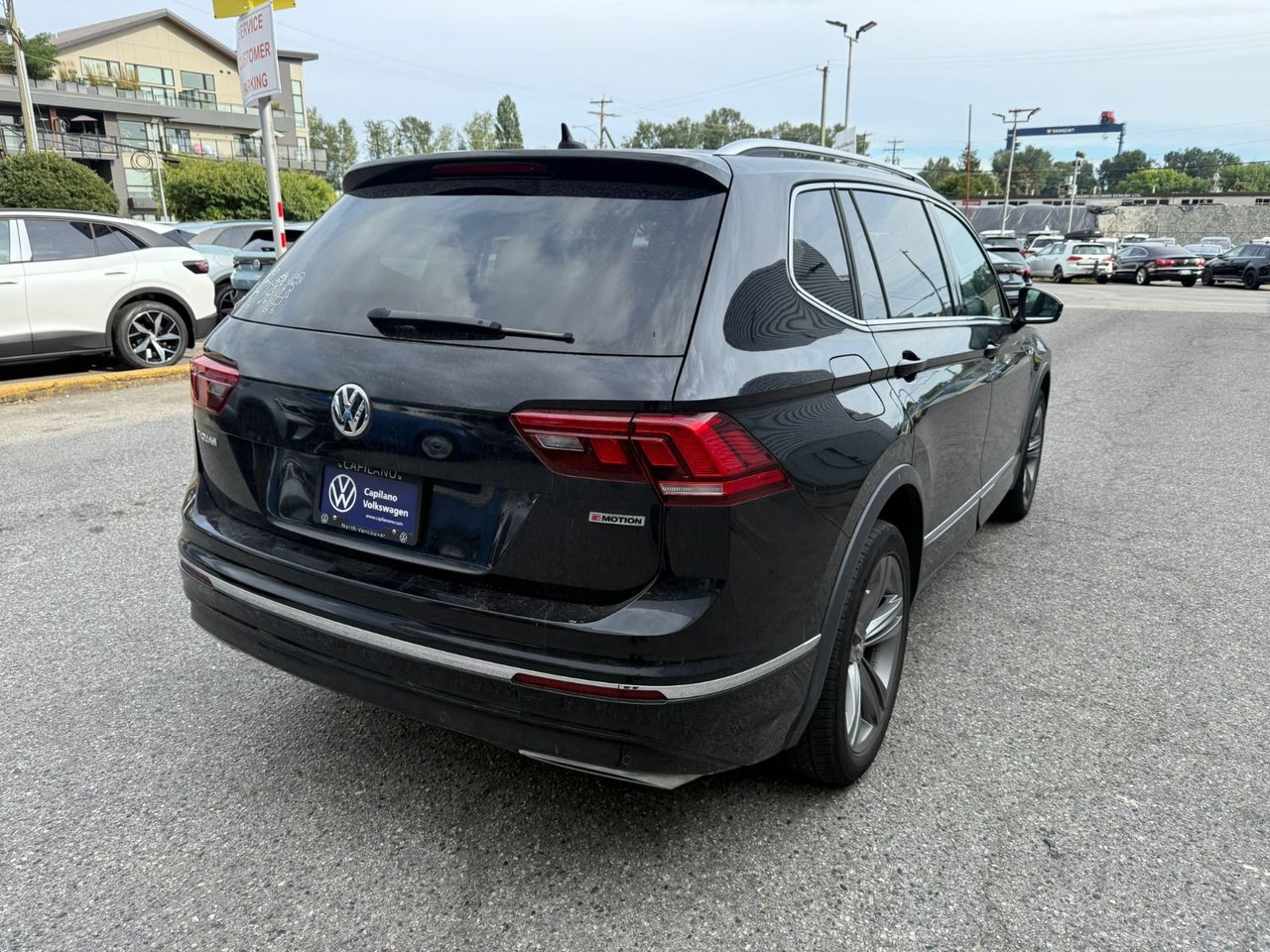 2021 Volkswagen Tiguan Highline Just Arrived! Local, One Owner, Well-Equipped