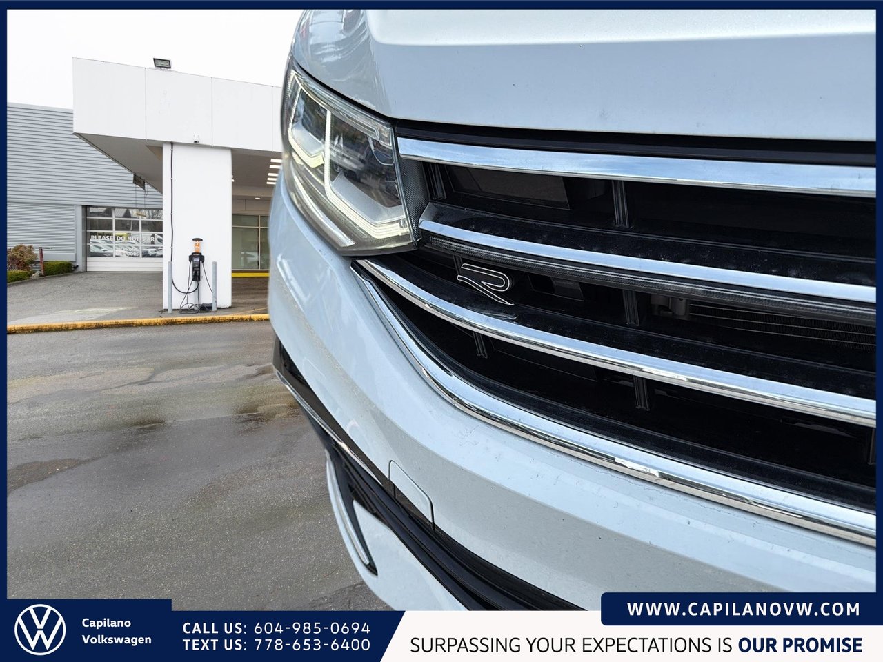 2022 Volkswagen Tiguan Highline R-Line 4MOTION Just Arrived! Local, One Owner, Fully Equipped, Low KM!