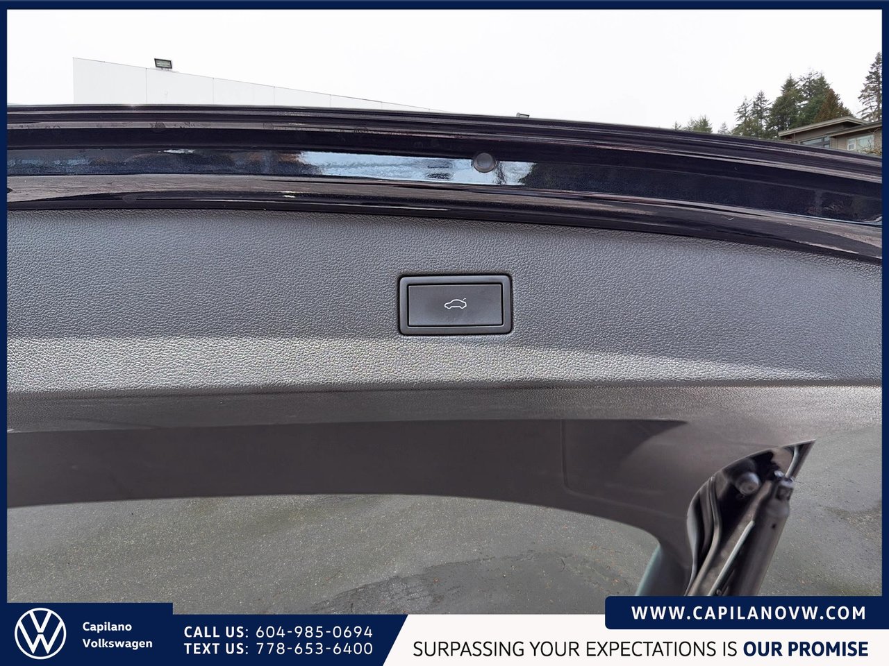 2022 Volkswagen Tiguan Comfortline 4MOTION Just Arrived! Local, One Owner, Low KMs