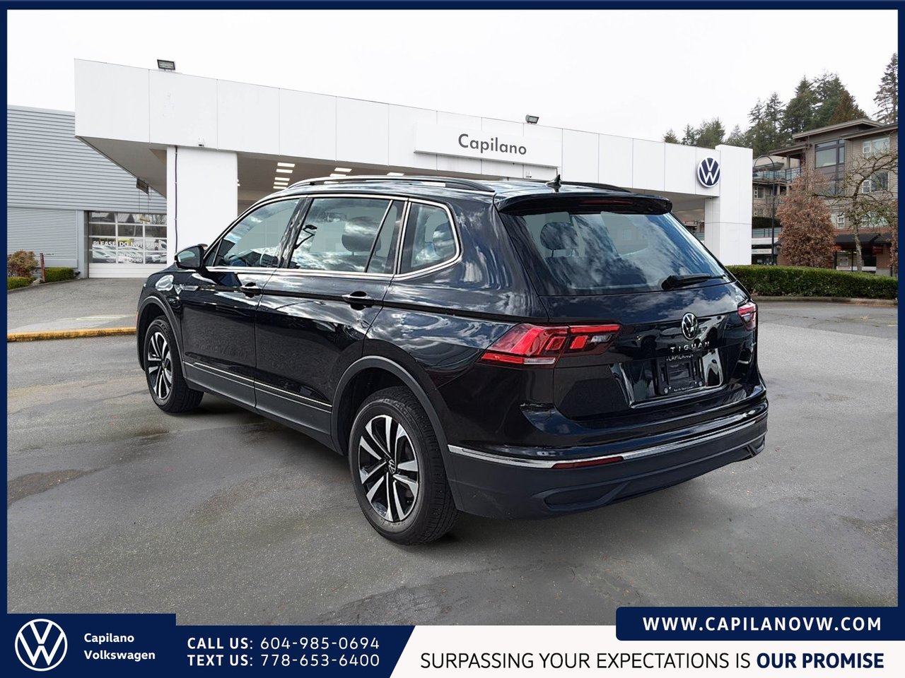 2022 Volkswagen Tiguan Trendline 2.0 TSI 4MOTION Just Arrived! Local, One Owner, AWD