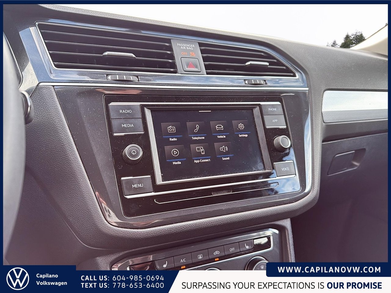 2022 Volkswagen Tiguan Trendline 2.0 TSI 4MOTION Just Arrived! Local, One Owner, AWD