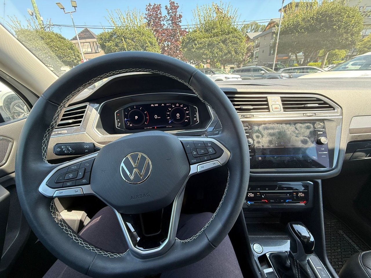 2023 Volkswagen Tiguan Comfortline 4MOTION | Sunroof Package Just Arrived! Local, One Owner Vehicle