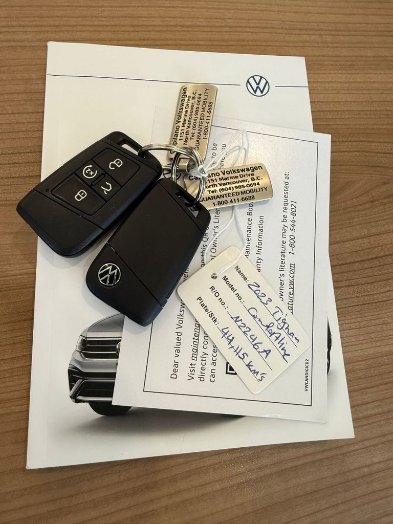 2023 Volkswagen Tiguan Comfortline 4MOTION | Sunroof Package Just Arrived! Local, One Owner Vehicle