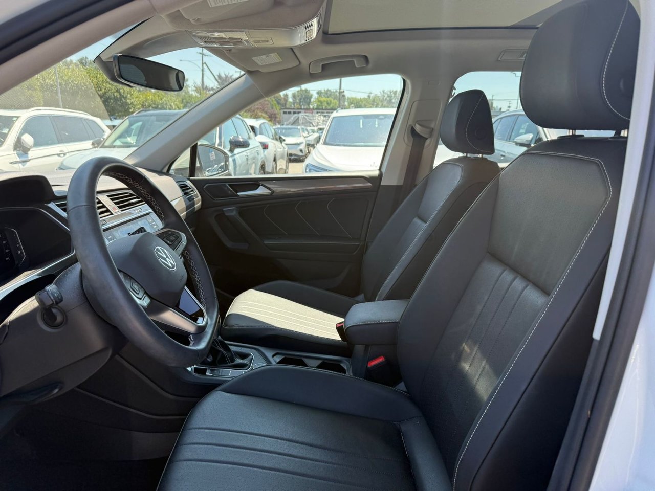 2023 Volkswagen Tiguan Comfortline 4MOTION | Sunroof Package Just Arrived! Local, One Owner Vehicle