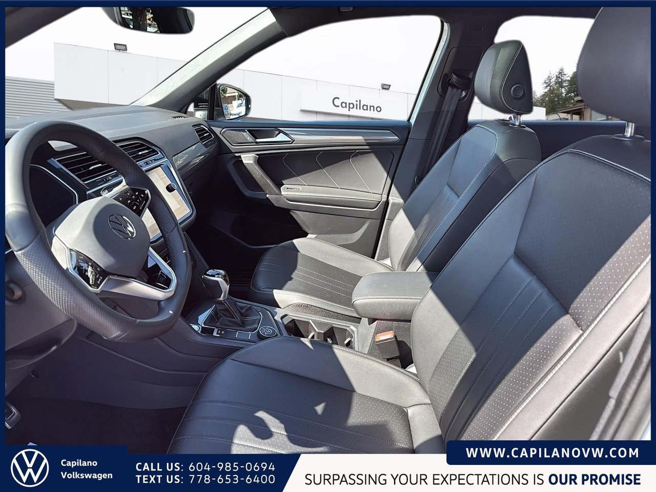 2024 Volkswagen Tiguan Comfortline R-Line Black Just Arrived! Local, One Owner, Low KM