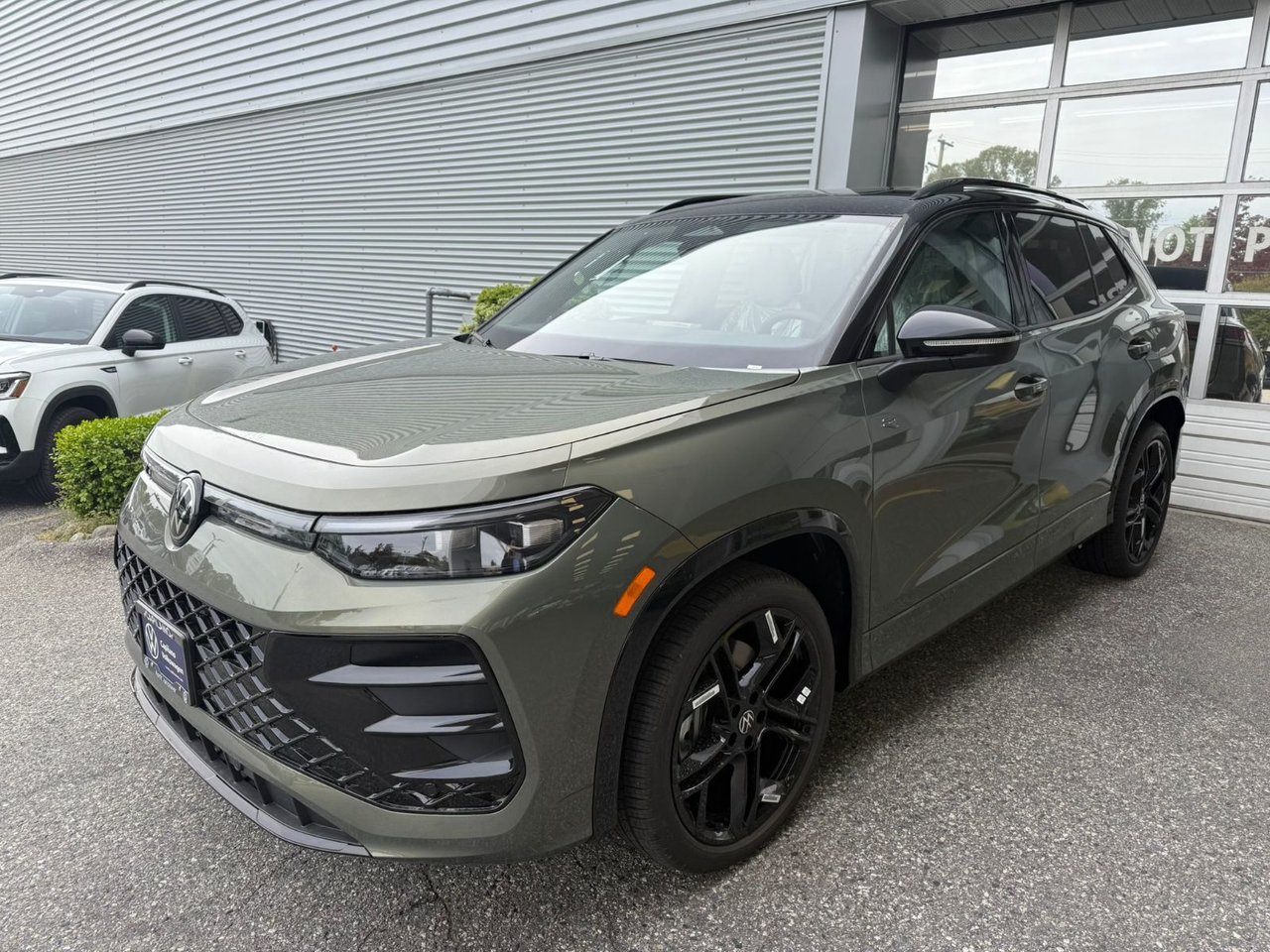 2025 Volkswagen Tiguan Comfortline R-Line Black Edition Just Arrived! Schedule Your Test Drive Today!