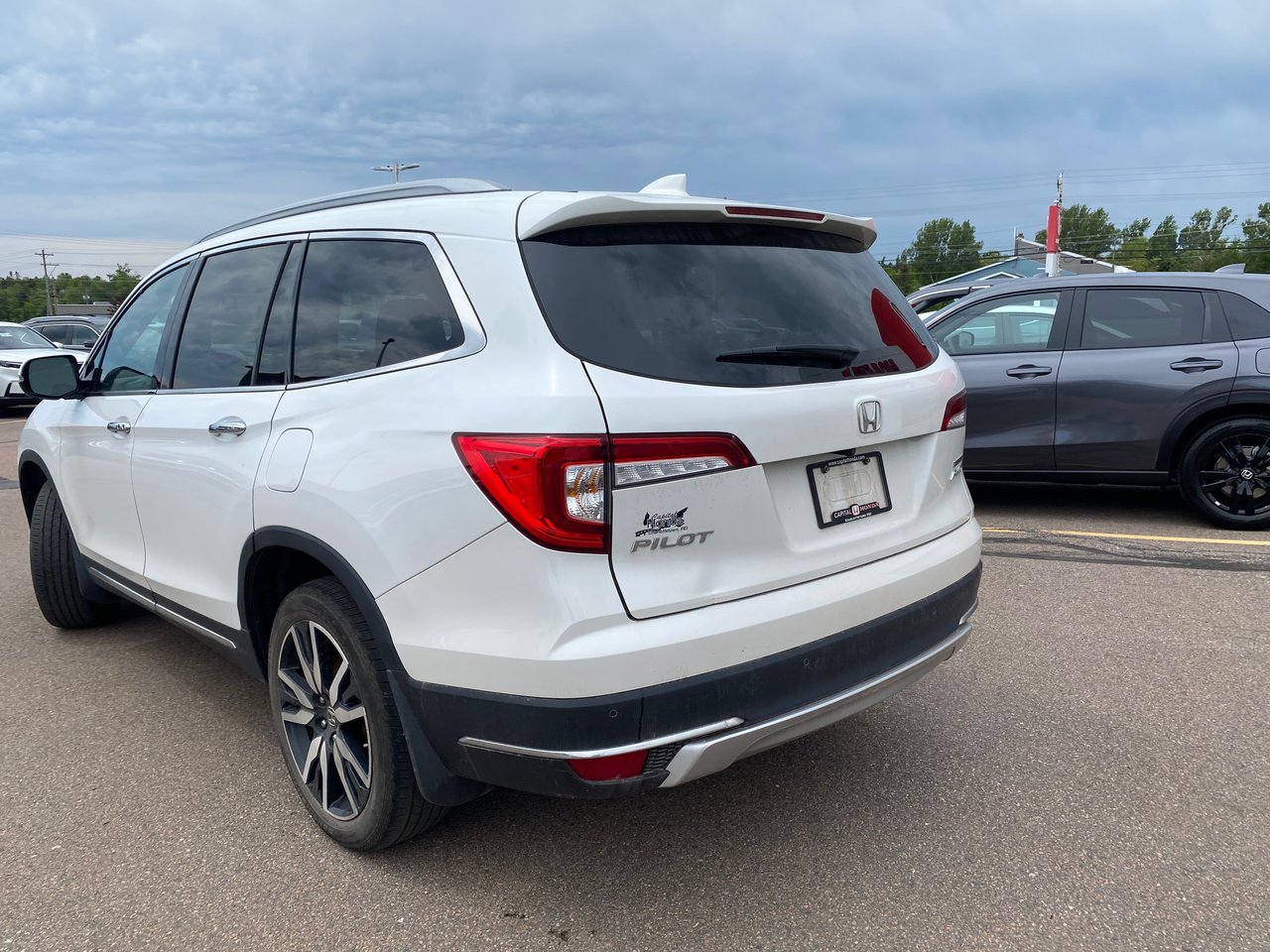 2022 Honda Pilot Touring 7-Passenger-2