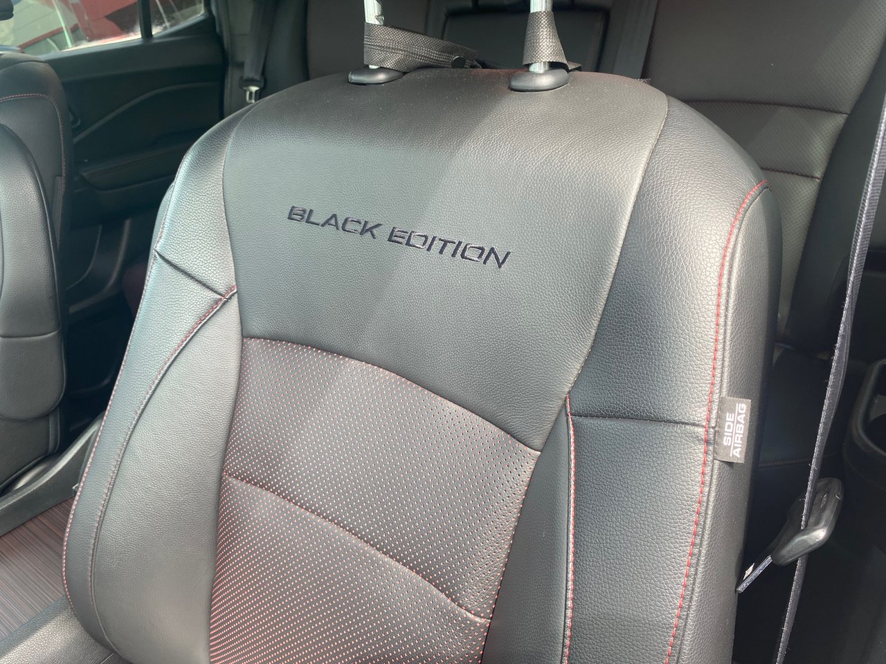 2022 Honda Ridgeline Black Edition-10