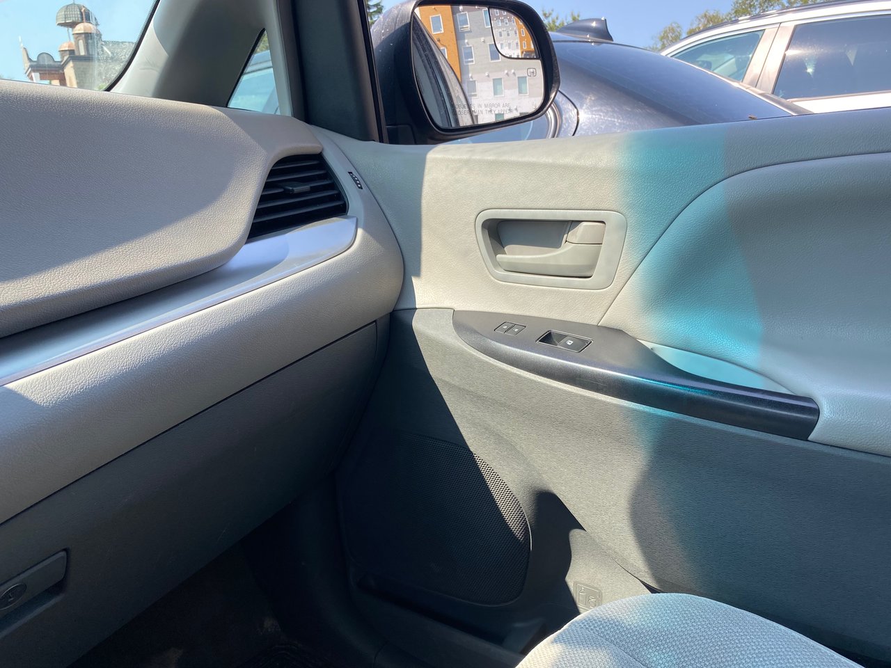 2015 Toyota Sienna-5