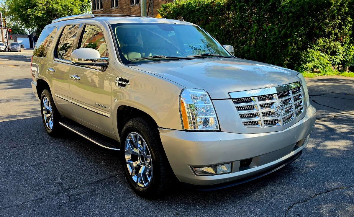  2009 Cadillac Escalade SUV / Crossover  Automatic