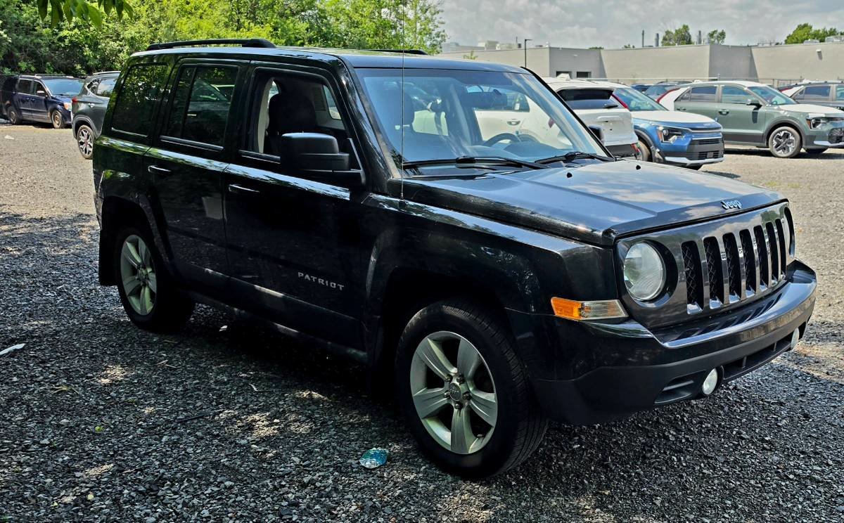  2013 Jeep Patriot SUV / Crossover  Automatic