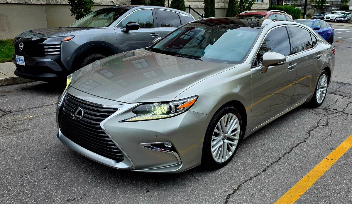 2017 Lexus ES Sedan Front-Wheel Drive Automatic