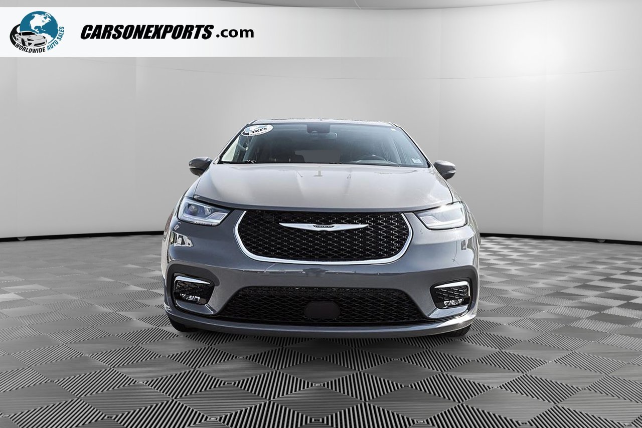 2023 Chrysler Pacifica Touring-L,-1