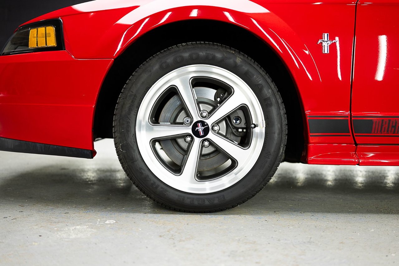 2003 Ford Mustang Mach 1-6